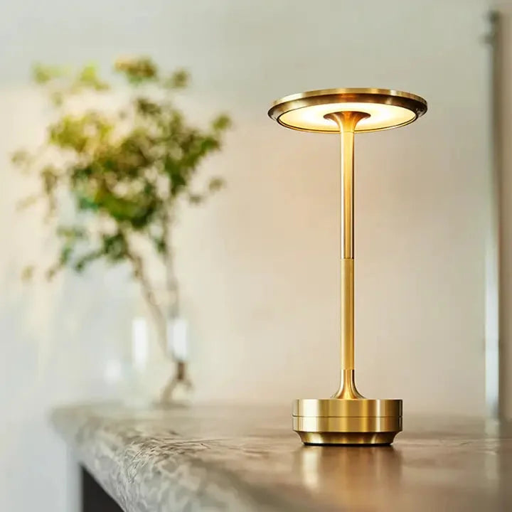 Luminous Elegance Lampe